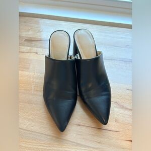 Nine West 7.5 mules